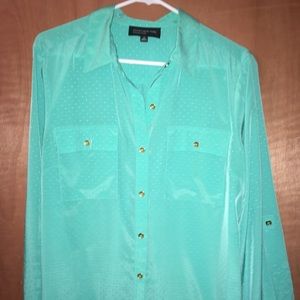 Jones New York Blouse Mint Green Gold Buttons!
